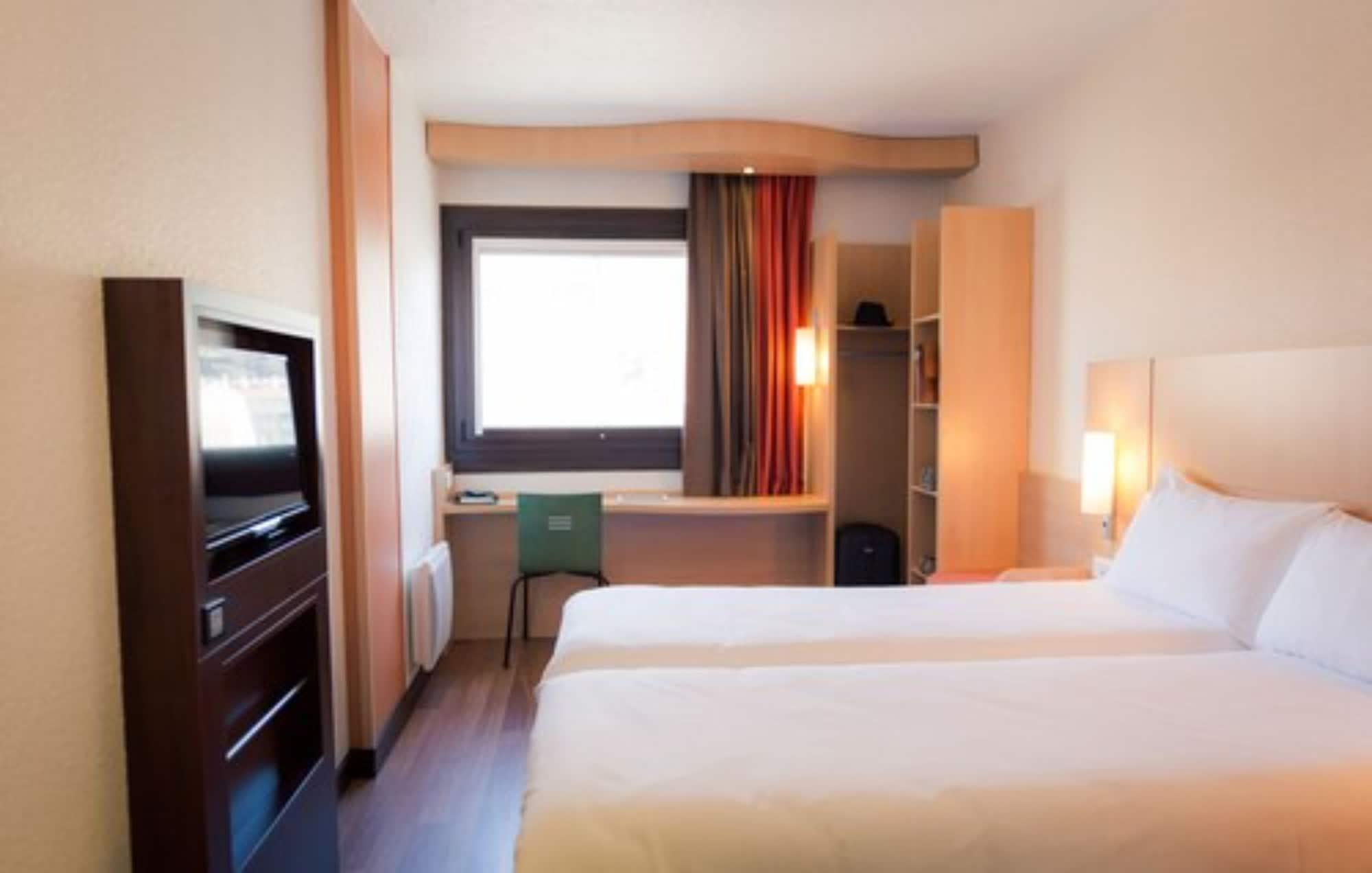 Ibis Grenoble Gare Hotel Bagian luar foto