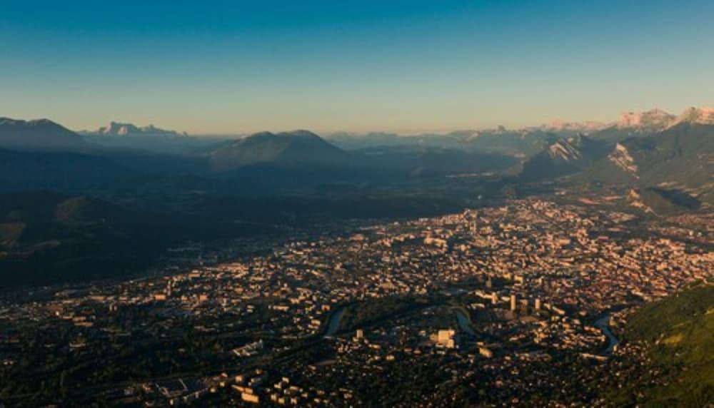 Ibis Grenoble Gare Hotel Bagian luar foto