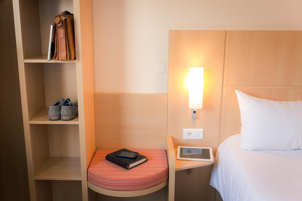 Ibis Grenoble Gare Hotel Bagian luar foto