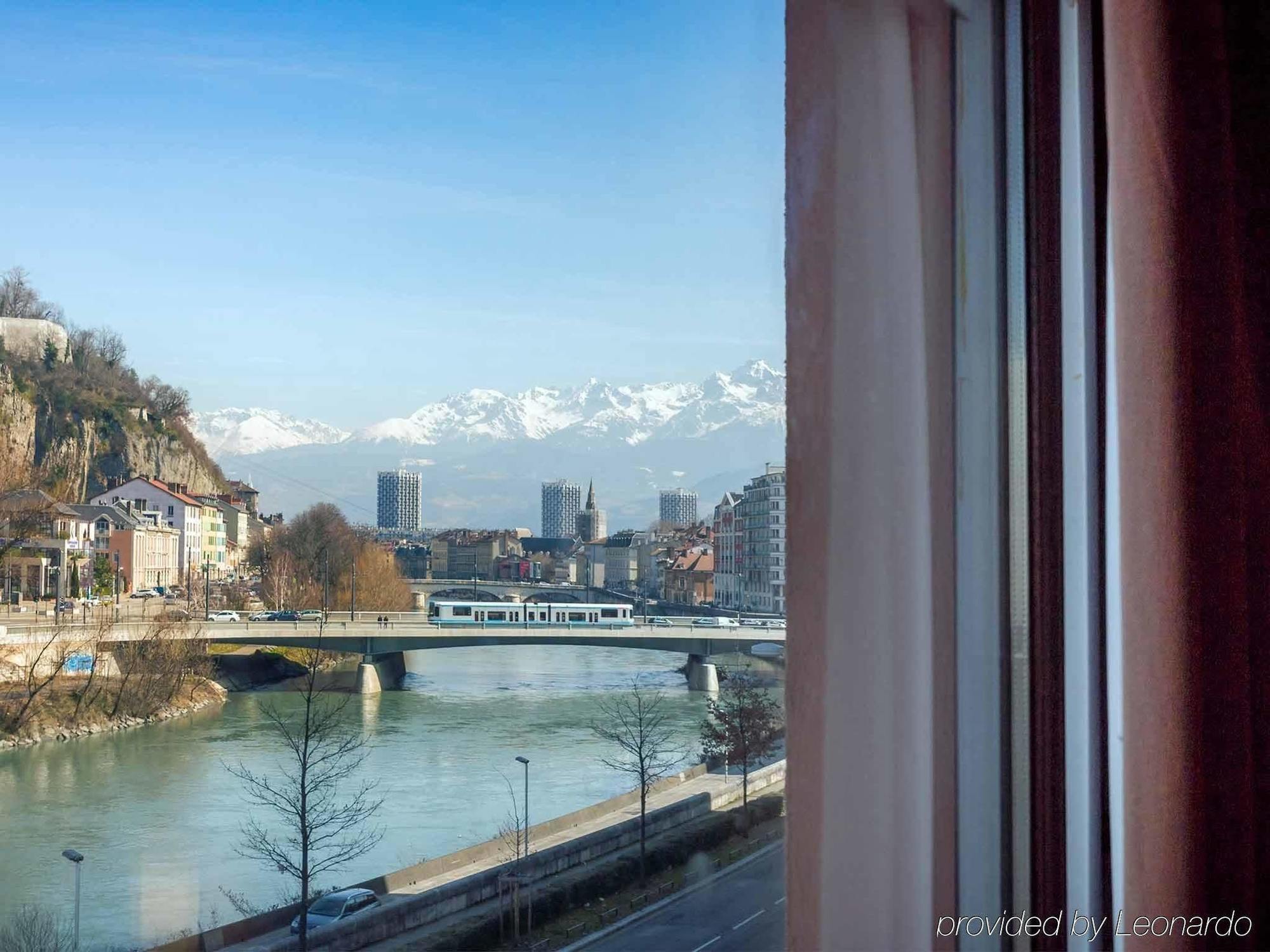 Ibis Grenoble Gare Hotel Bagian luar foto